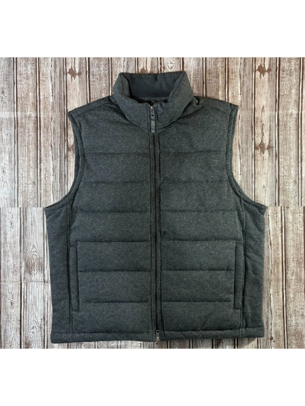 Faherty Teton Valley quilted Insulated Vest size XL dark steel charcoal NWT $248
